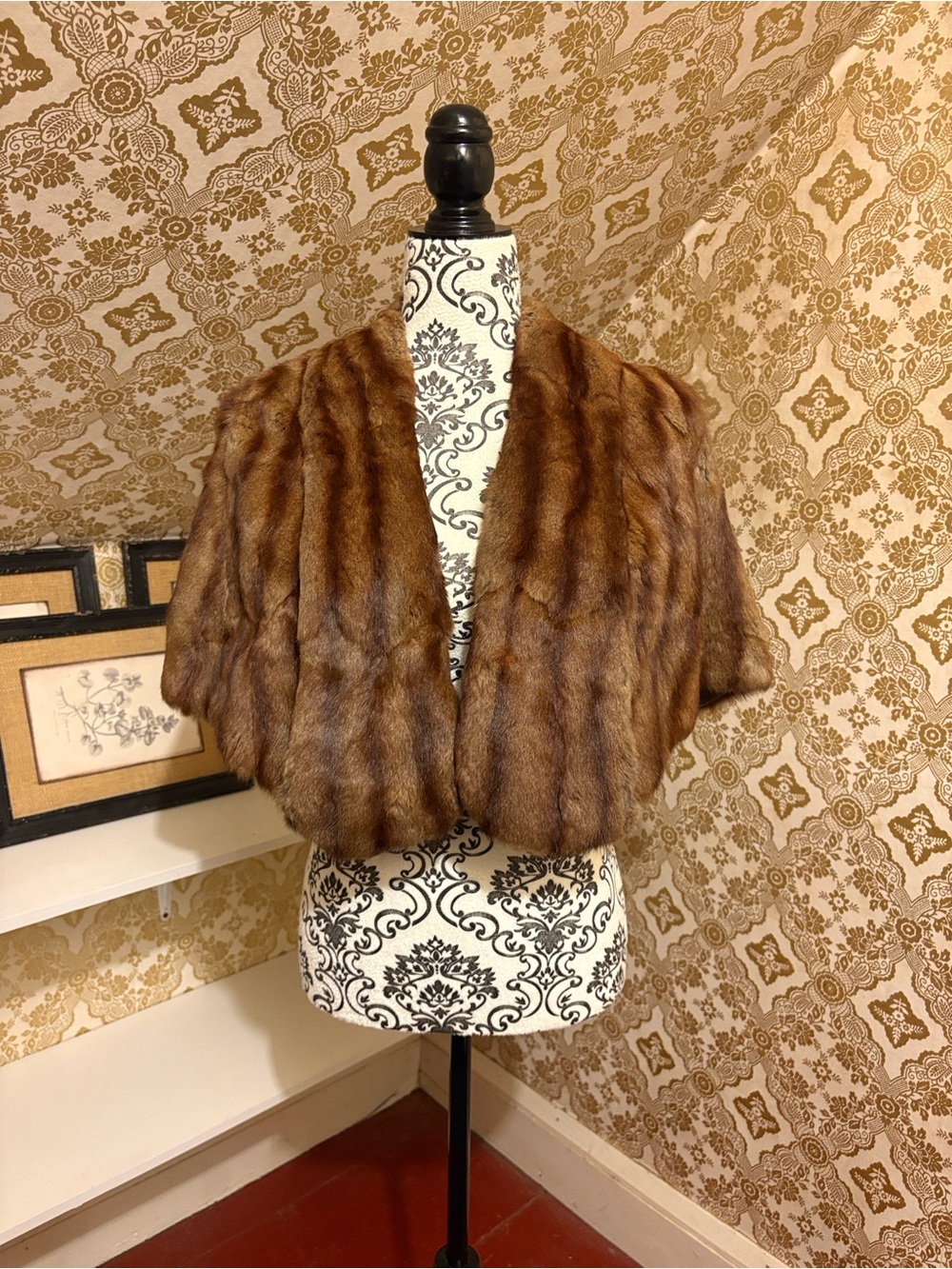 Vintage Jacques Furs Boston Brown Genuine Fur Stole Capelet